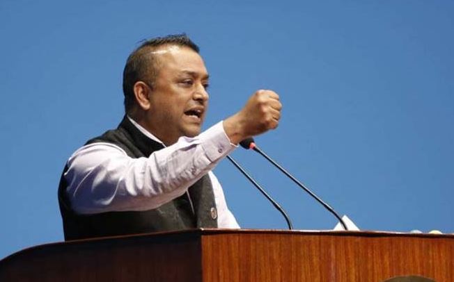 संसदमा गगनकाे चेतावनी- इम्बोस्ड नम्बरको नाममा जबर्जस्ती बन्द गरियाेस्, नत्र अवज्ञा हुन्छ